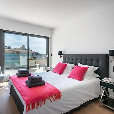 Centre Dernier Etage Канны